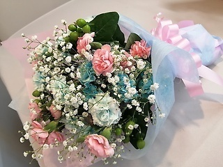 y Sky Blue  Pink Bouquet z