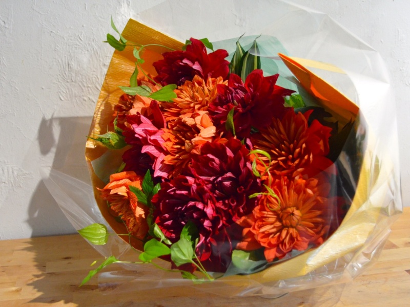 Dahlia Mix Bouquetbԉu`mhltr eknq`k cdrhfmv̂