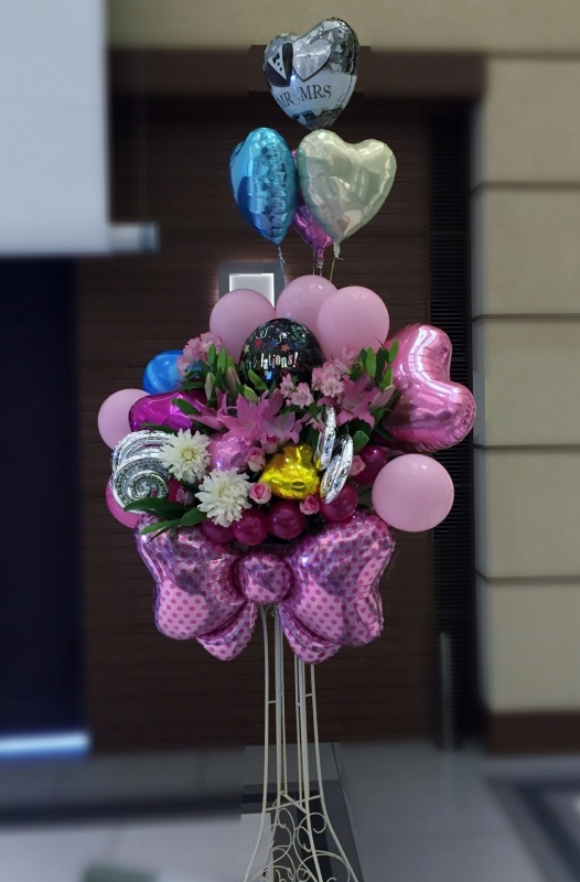 HAPPY WEDDING BALLOONbԉut[|[gv̂