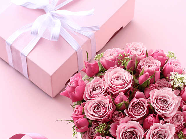 誕生日のお話 恋人や友達に贈る誕生日プレゼントの花 イーフローラ 誕生日のお花のプレゼント ギフト特集