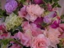 カネーションアレンジメント 室蘭市宮の森町のお花屋さん「花のよしおか」母の日の花を始め、フラワーギフトやお花の宅配ならイーフローラ
