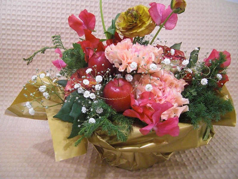 レッドアップル｜お花屋さん「花工房 ＣＨＩＭＥ－チャイム」のお花