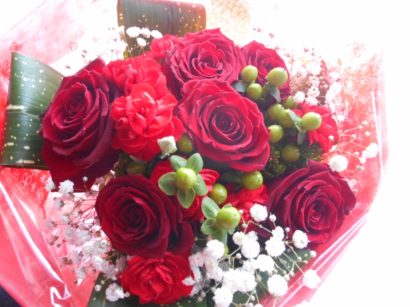 豪華バラとカーネーションの花束 母の日のお花は 浅水フラワーガーデン イーフローラ 母の日の花のプレゼント 送料無料も多数
