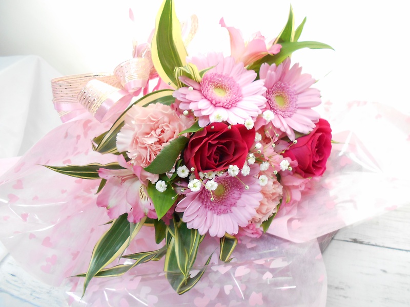 ♪♪幸せオーラのピンク色花束♪♪｜お花屋さん「浅水フラワーガーデン」のお花