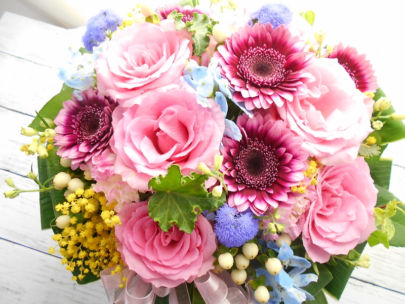 【～＊◇~ 華やか ルーシー ~＊◇～】｜お花屋さん「浅水フラワーガーデン」の母の日のお花