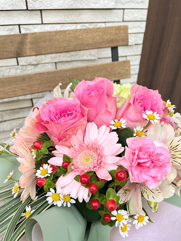 ファンシーピンク　♪ｽﾀﾝﾃﾞｨﾝｸﾞﾌﾞｰｹ♪｜お花屋さん「花の八幡屋」のお花