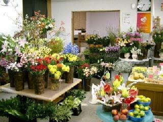 花とフルーツの店 やおしち 三沢市桜町のお花屋さん イーフローラ フラワーギフトや花の宅配 送料無料も多数