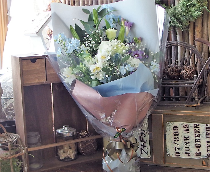 男性への花束 花工房パルテール イーフローラ フラワーギフトや花の宅配 送料無料も多数 男性への花束 花工房パルテール イーフローラ フラワーギフトや花の宅配 送料無料も多数