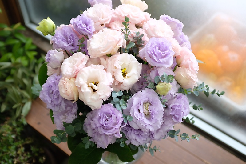 ピンクと薄紫の花束 花屋 イーフローラ フラワーギフトや花の宅配 送料無料も多数