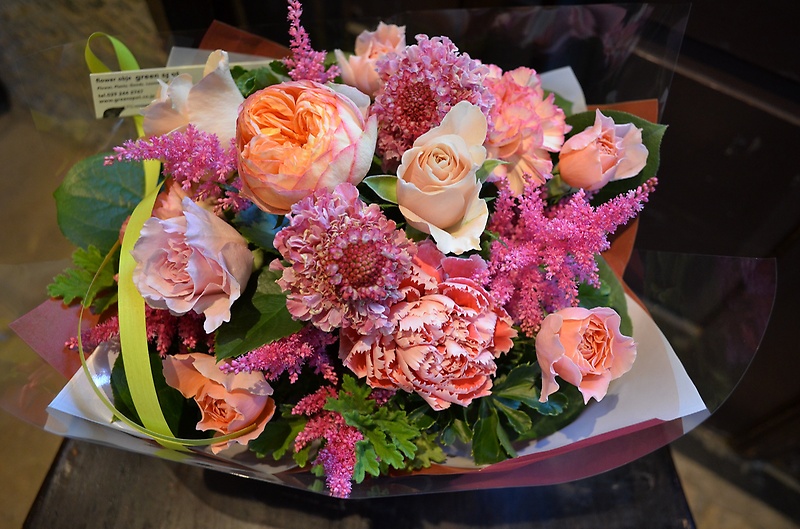 Paris｜お花屋さん「フラワーオブジェ グリーンスポット」の母の日のお花
