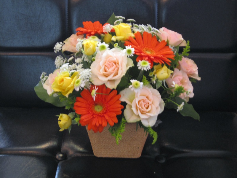 ガーベラアレンジメント　～オレンジ～｜お花屋さん「ディー ブリューテ」の母の日のお花