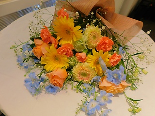 黄色オレンジ＋ブルー花束
