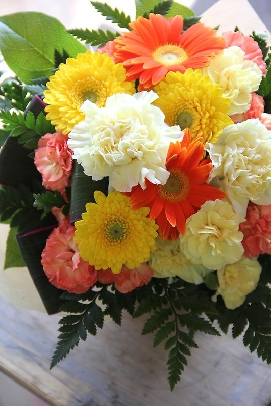 ～元気なビタミンカラー　アレンジメント～｜お花屋さん「Ｈａｎａｔａｍａ」のお花