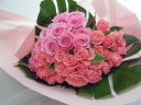【ホニリマ】明るいピンクバラ５０本の花束