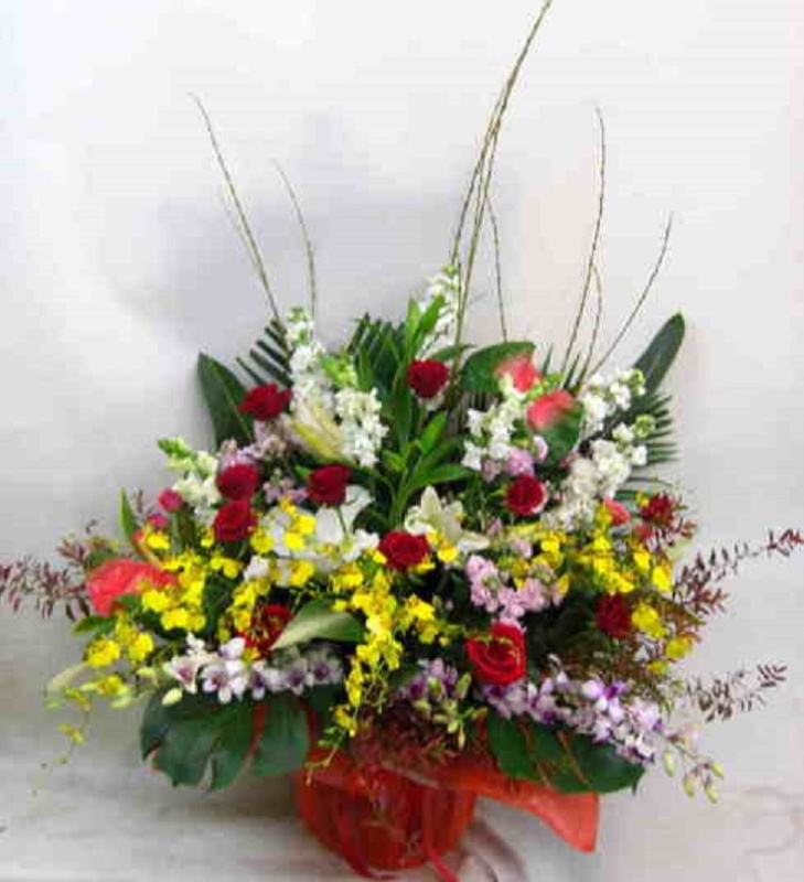 【ベントゥーラ】御祝のアレンジメント｜お花屋さん「フラワーデザイン ウィズ」のお花