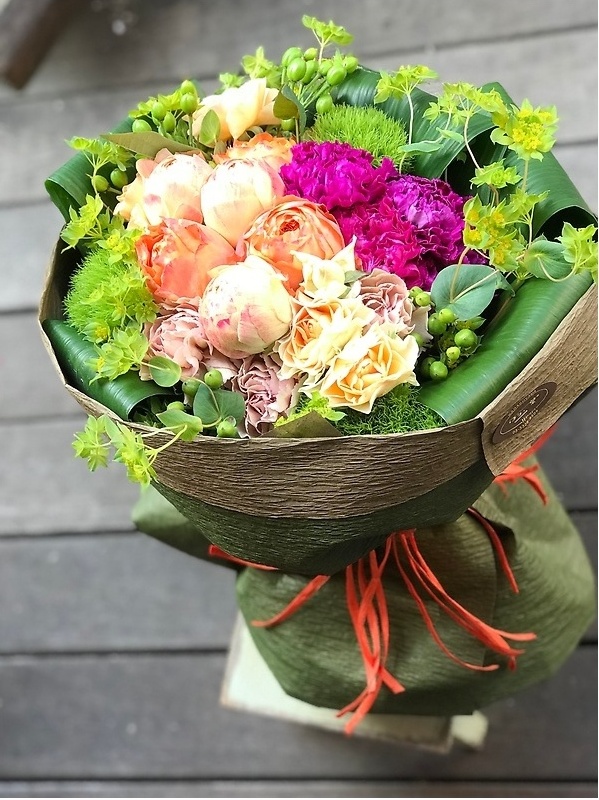 vivid　bouquet｜お花屋さん「はなっ葉゜」の母の日のお花