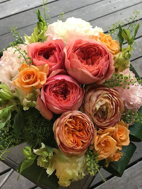 “Apricot”｜お花屋さん「はなっ葉゜」の母の日のお花