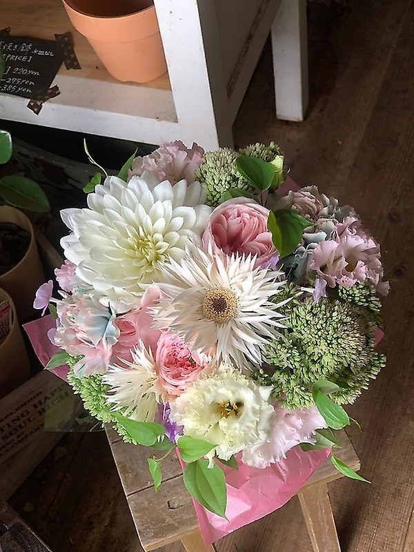 パステルピンクのアレンジメント｜お花屋さん「Ｓｐｉｃｅ」のお花