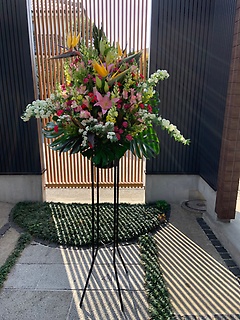 Free style. Flower stand