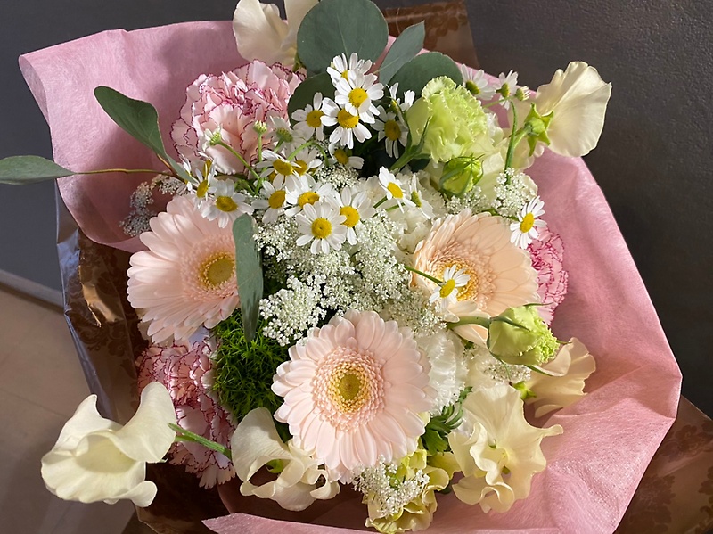 ふんわりパステルピンクな花束☆｜お花屋さん「ショーケース 大口」のお花