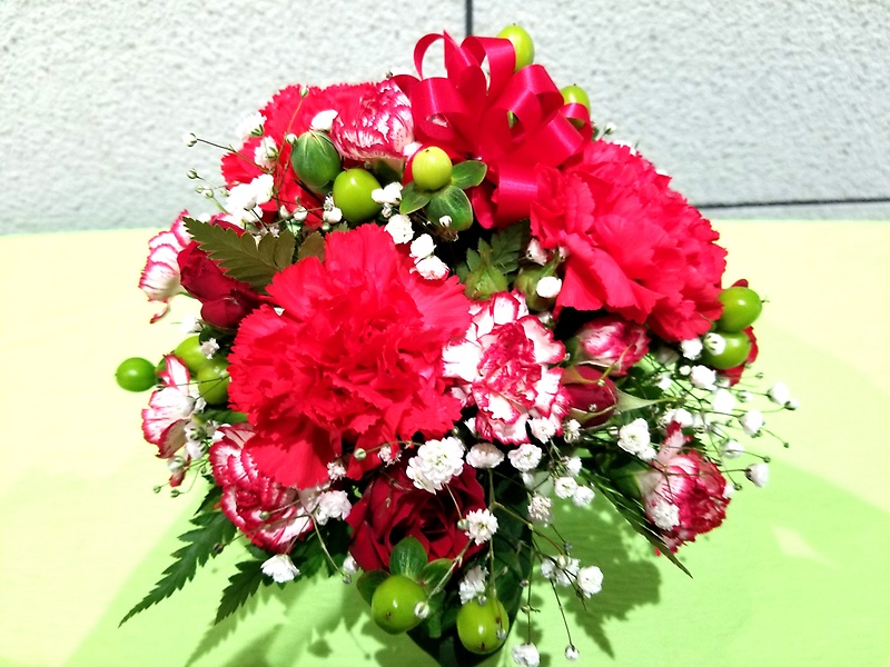 メヌエットR２（母の日用）｜お花屋さん「フラワーショップやまのい」の母の日のお花