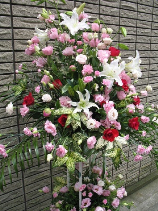 おまかせスタンド花2段　【　松　】｜お花屋さん「ケンフロリスト」のお花