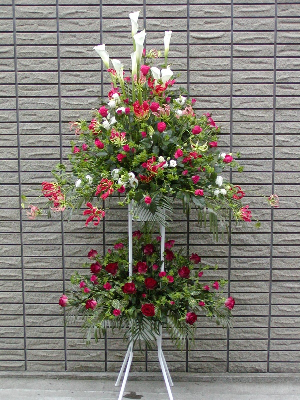 赤バラのスタンド花　【　サムライ　】｜お花屋さん「ケンフロリスト」のお花