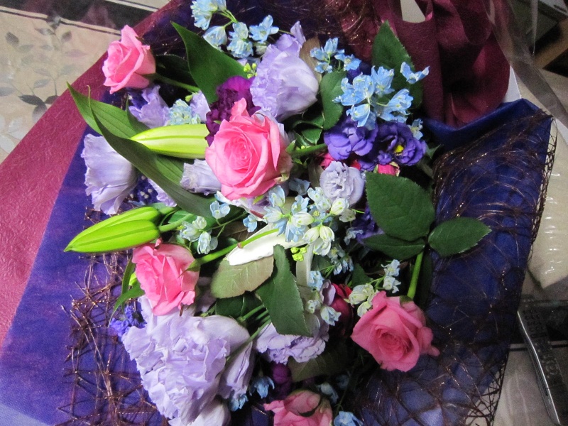 ピンクのバラとパープルのお花の花束☆紫檀｜お花屋さん「フラワーショップさら」のお花