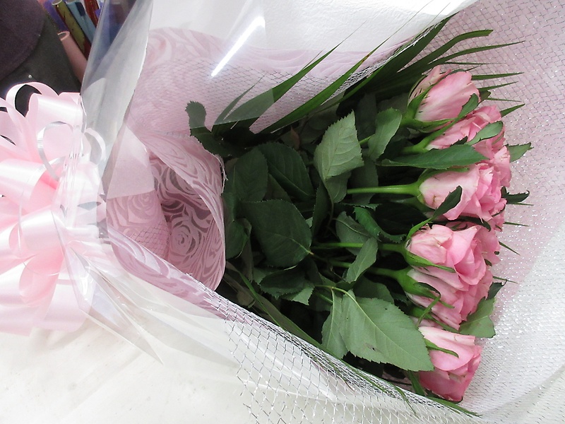 ピンクバラの花束★想い｜お花屋さん「フラワーショップさら」のお花