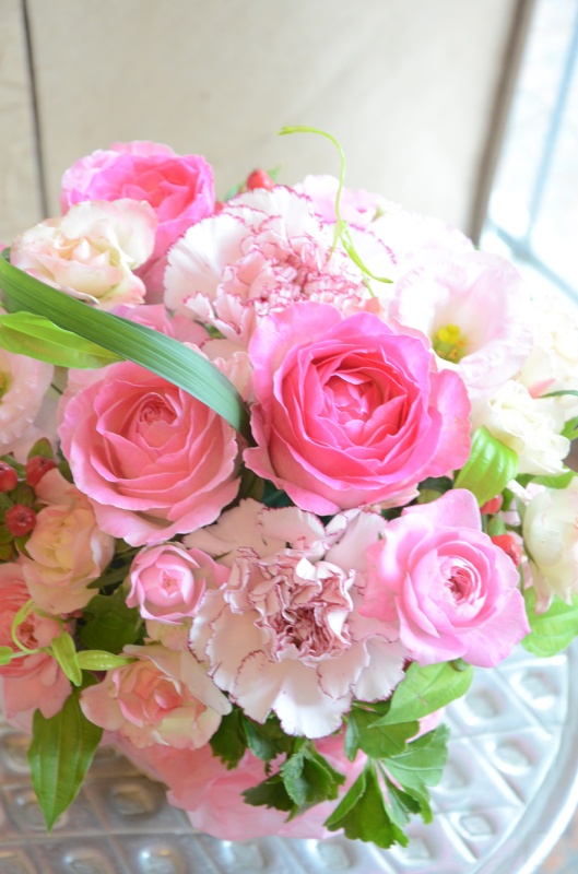 ピンク系　バラを使って　アレンジメント　54｜お花屋さん「風遊花」のお花