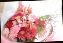 ガーベラと季節の花々 ピンク系可愛い花束