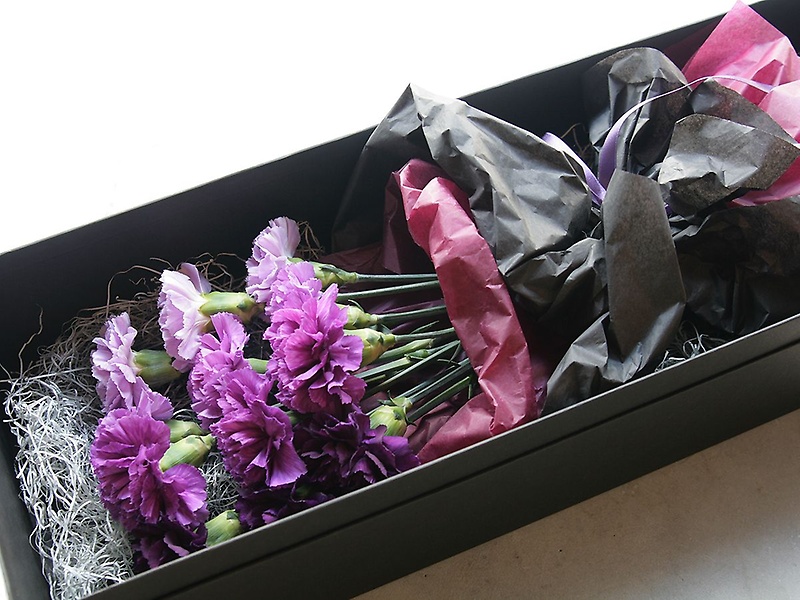 Moondust Box Bouquet | [_Xg{bNXu[Pbԉujf v̓̂̕