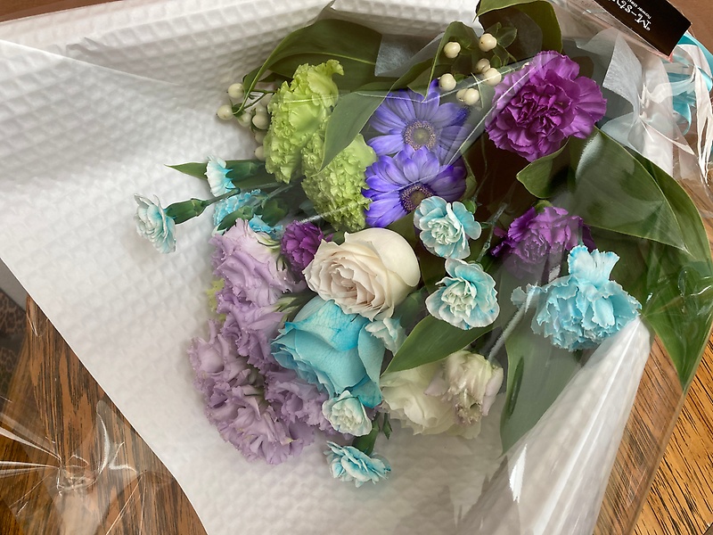 水色とラベンダーのさわやかな花束 母の日のお花は ｍ ｓｔｙｌｅ イーフローラ 母の日の花のプレゼント 送料無料も多数