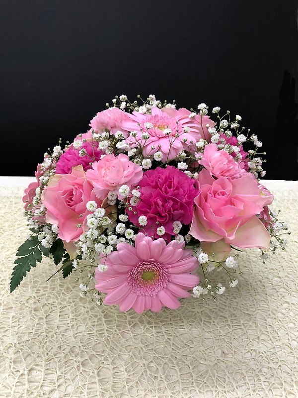 ガーベラとかすみ草の競演 母の日のお花は 花空間 イーフローラ 母の日の花のプレゼント 送料無料も多数