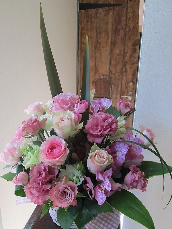 ピンク・ファンデーション｜お花屋さん「ＬＩＬＡＣ ＡＶＥＮＵＥ’９１」の母の日のお花