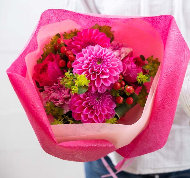 フューシャピンクのブーケ｜お花屋さん「ｇｒａｃｉａ ｆｌｏｗｅｒｓ」のお花