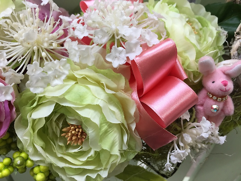 花かごタイプのリース｜お花屋さん「フラワーショップ 花かのん」のお花