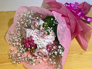 可愛い優しいピンクのバラのブーケ花束！