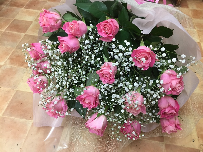 ピンクのバラの花束｜お花屋さん「フラワーショップさかもり」のお花