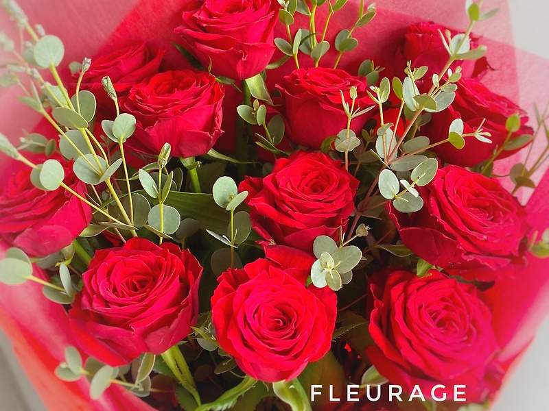 12本のバラに込められた愛の誓いの花束(赤バラ)｜お花屋さん「フルラージュ」のお花