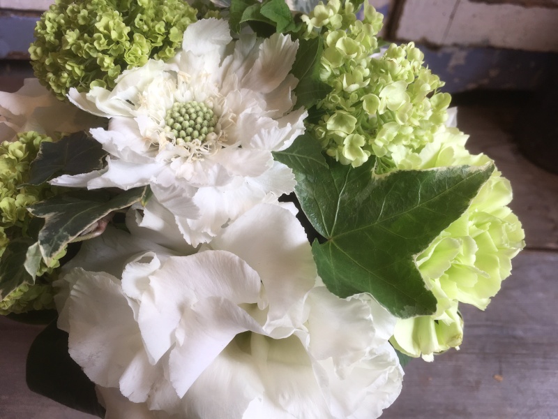 White&Green Arrangement Ubԉu v̓̂̕