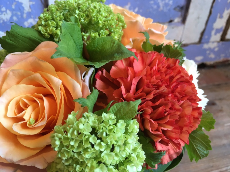 Orange&GreenArrangementⅡ｜お花屋さん「ｈａｎａ ｎａ」の母の日のお花