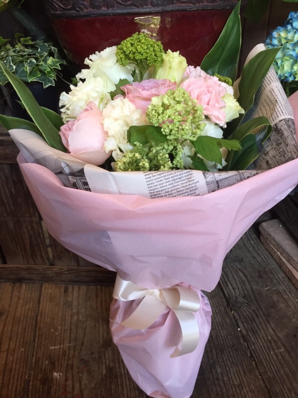 White&Pink Bouquet｜お花屋さん「ｈａｎａ ｎａ」の母の日のお花