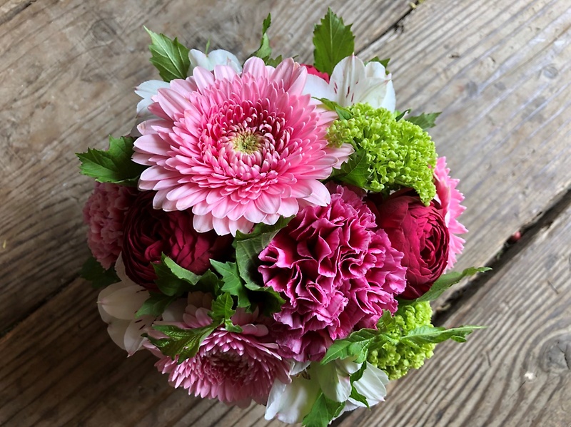 pinkEredEgreen arrangement 1bԉu v̓̂̕