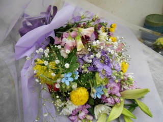 ◆花さらり　お勧めご供養花束 ◆