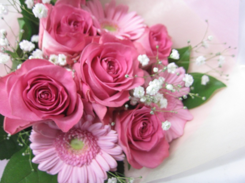 かわいい ピンクのバラのブーケ 5 風花福岡本店 イーフローラ フラワーギフトや花の宅配 送料無料も多数