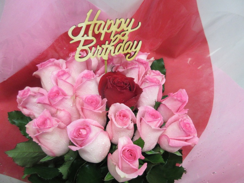 Happy Birthday バラの花束 風花福岡本店 イーフローラ フラワーギフトや花の宅配 送料無料も多数