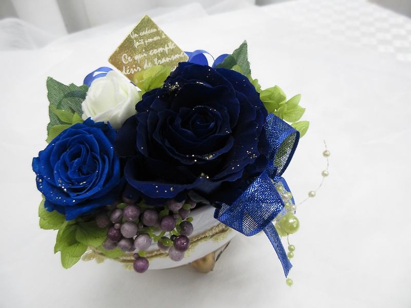 青いバラのプリザーブドフラワー P35 風花福岡本店 イーフローラ フラワーギフトや花の宅配 送料無料も多数