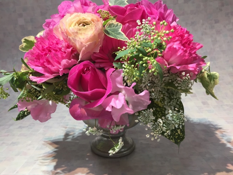 ピンクバラの上質アレンジメント（バロック花器）｜お花屋さん「フレーバーハウス 長住店」のお花