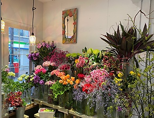 花ギャラリー セピアローズ 福岡市中央区天神のお花屋さん イーフローラ フラワーギフトや花の宅配 送料無料も多数